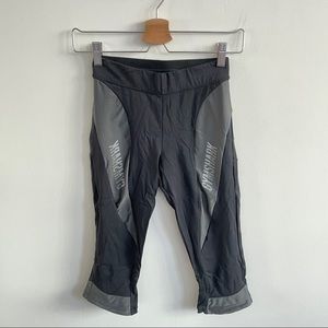 Gymshark - Colour Block Capri Leggings